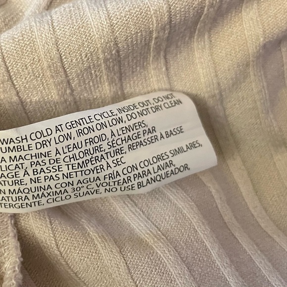 Cream ribbed dress - Picture 9 of 10